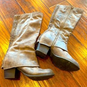 Like new Fergalicious Tootsie boots with braided back kneehigh grey riding boot